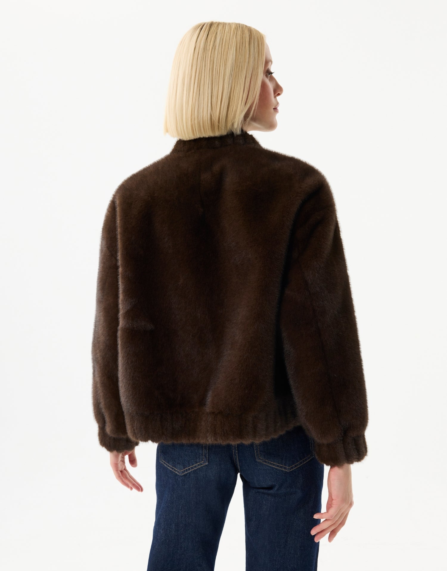 Veste courte en fausse fourrure