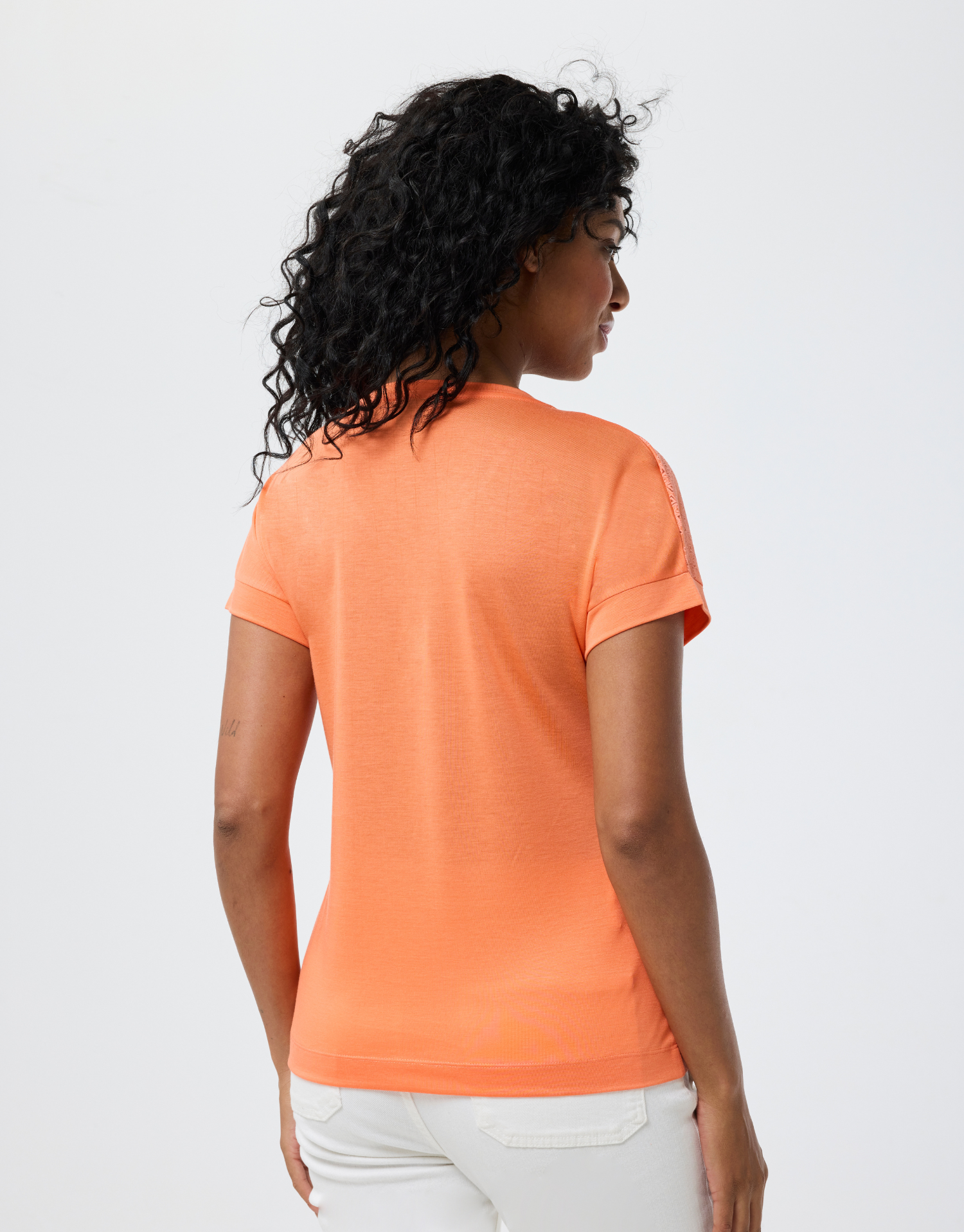 T-shirt en dentelle