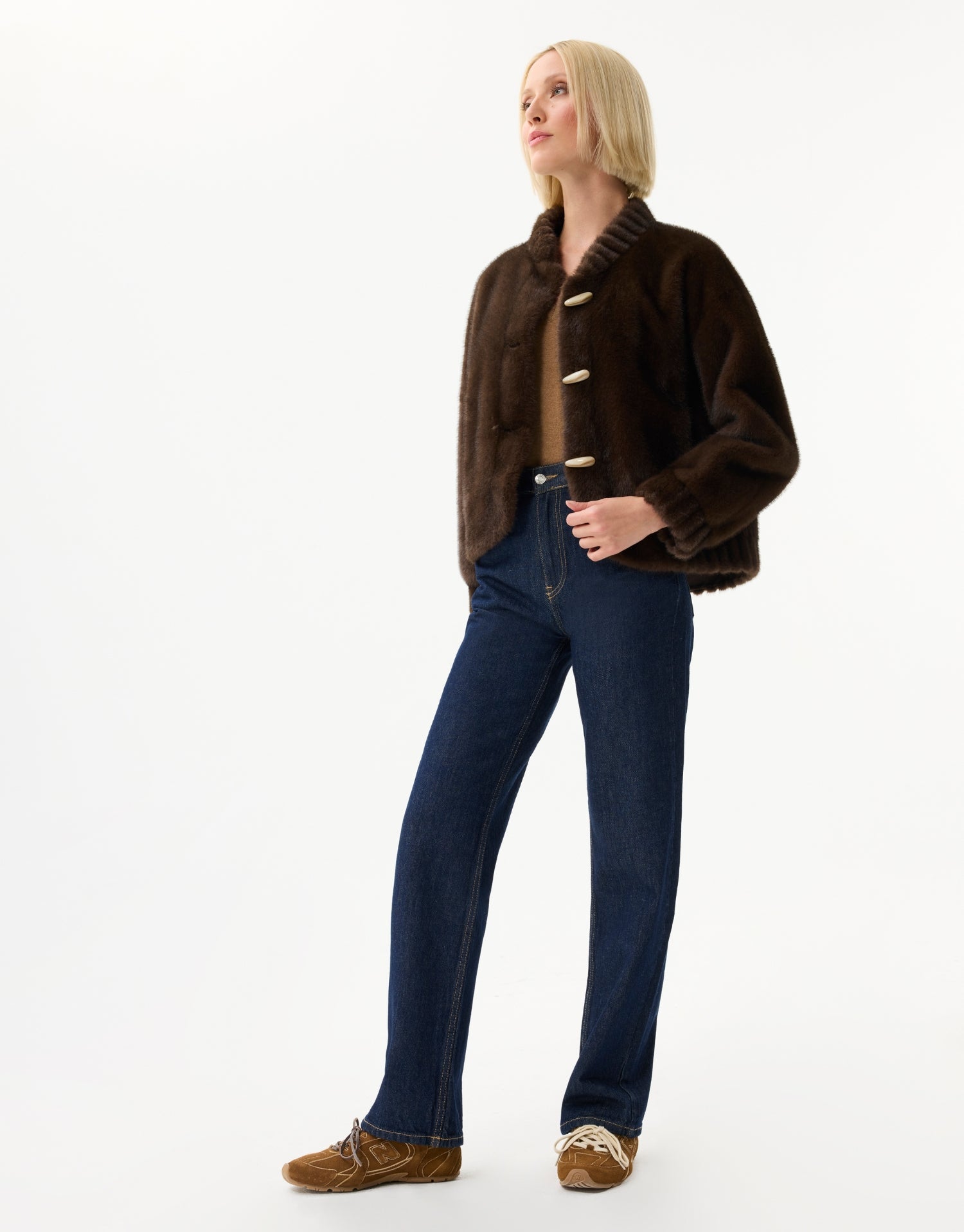Veste courte en fausse fourrure