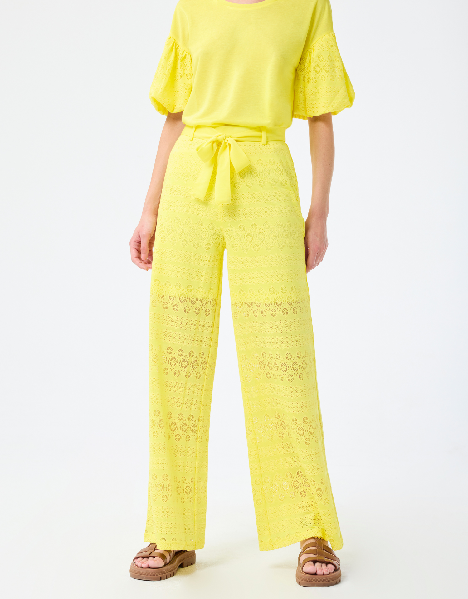 Pantalon en dentelle