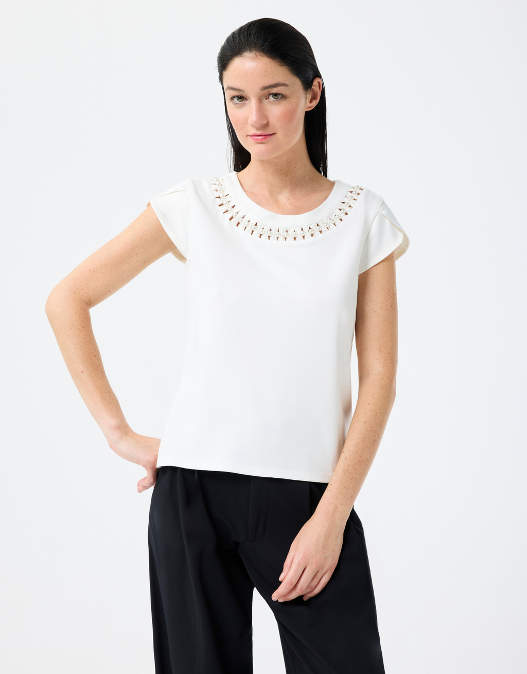 T-shirt Rachel épaulettes et col perlé