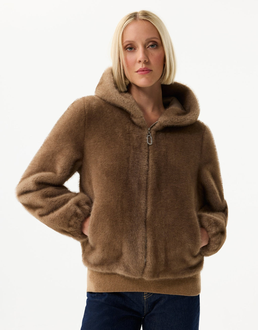 Veste à capuche en fausse fourrure